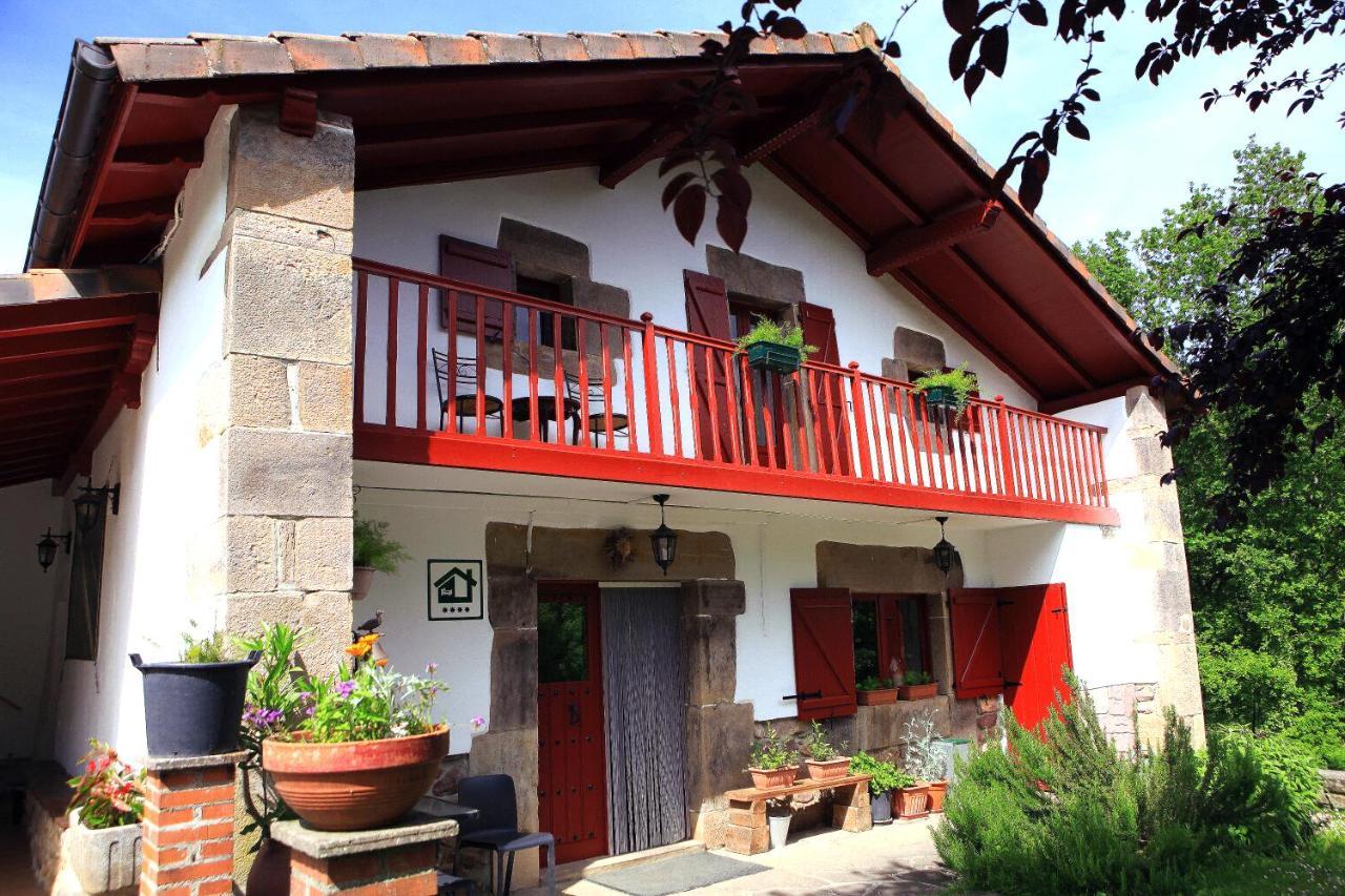 Casa Rural Malkornea Hostal Maya del Baztán Exterior foto